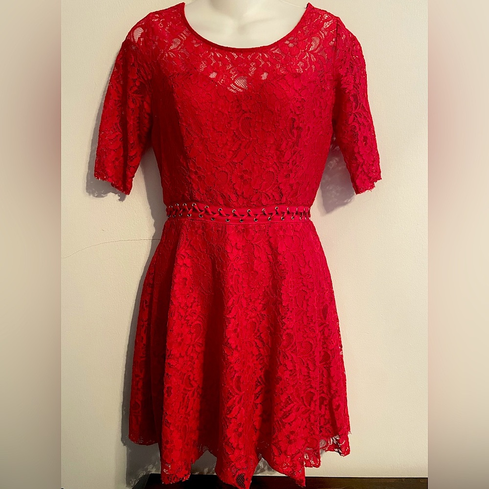 Size 6 GUESS Red lace dress. 3/4 length sleeves, waist detail